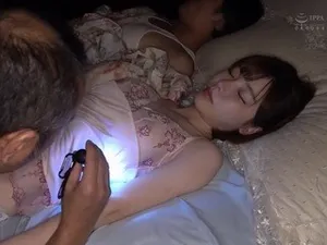 Cô gái văn phòng phát hiện kẻ thường xuyên quấy rối tình dục mình lại là giám đốc